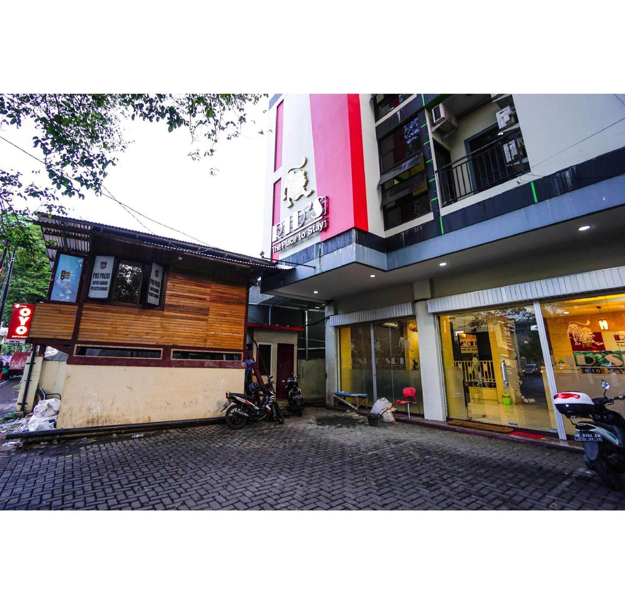 Hotel O Makassar Near Gereja Advent Tikala Baru Formerly Rid'S Hotel Manado Exteriör bild